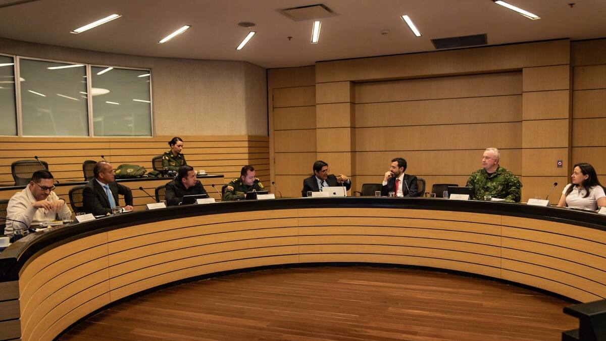 Alcalde de Bogotá responde a alerta por disputa de territorios entre grupos criminales