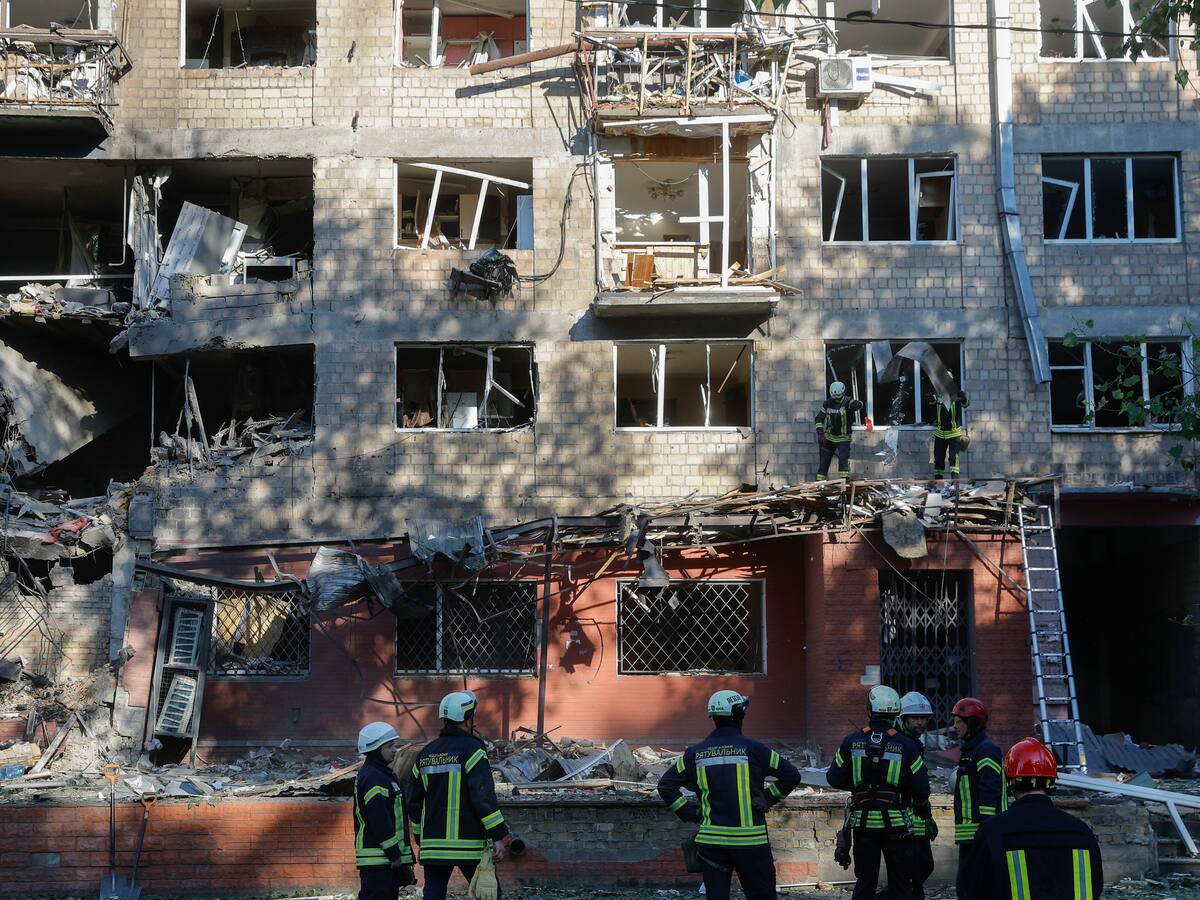 Al menos 10 personas muertas en Kiev por ataques rusos