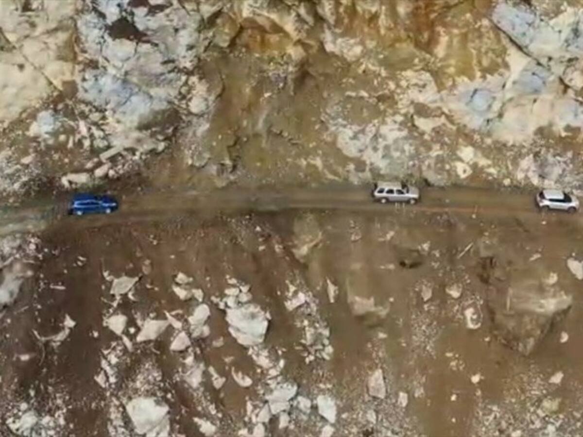 Habilitan paso a un carril en la Transversal del Libertador entre Cauca y Huila