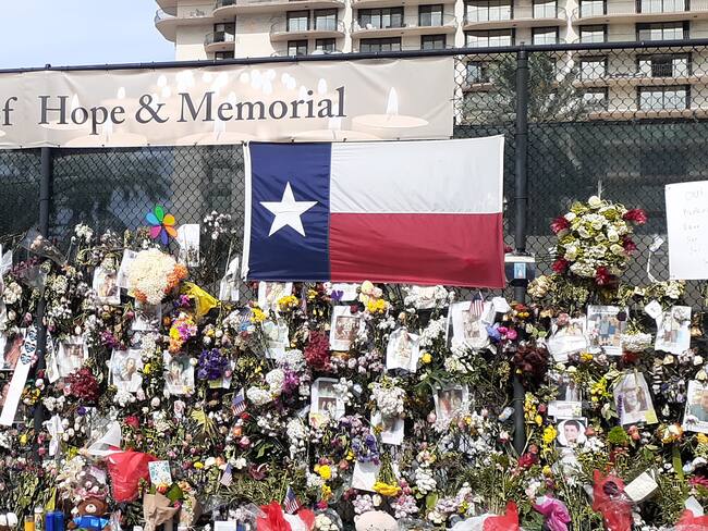 Un año del colapso del edificio de Surfside: familiares conmemoran a las víctimas