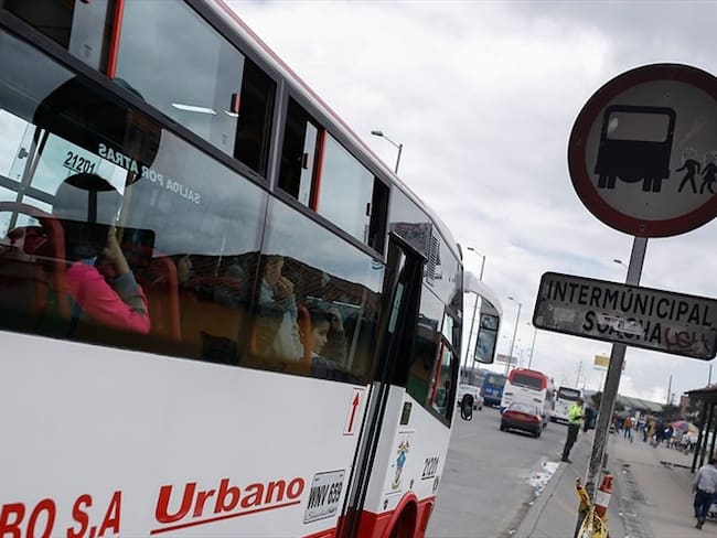 El superintendente de Transporte, Camilo Pabón, aseguró que lo plazos para esta reactivación dependerán de los alcaldes.. Foto: Colprensa