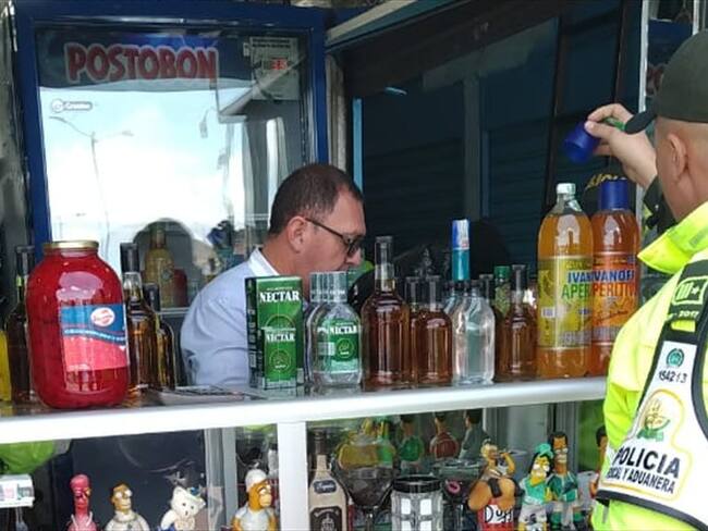 La Policía Fiscal y Aduanera ha logrado aplicar medida cautelar de extinción de dominio a 1.042 bienes muebles e inmuebles avaluados en más de 398.358 millones de pesos: Faxir Ramírez. Foto: Redacción W Radio