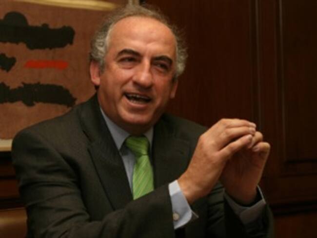 Bajar la tasa de interés estimula la inversión y el consumo: Fedesarrollo