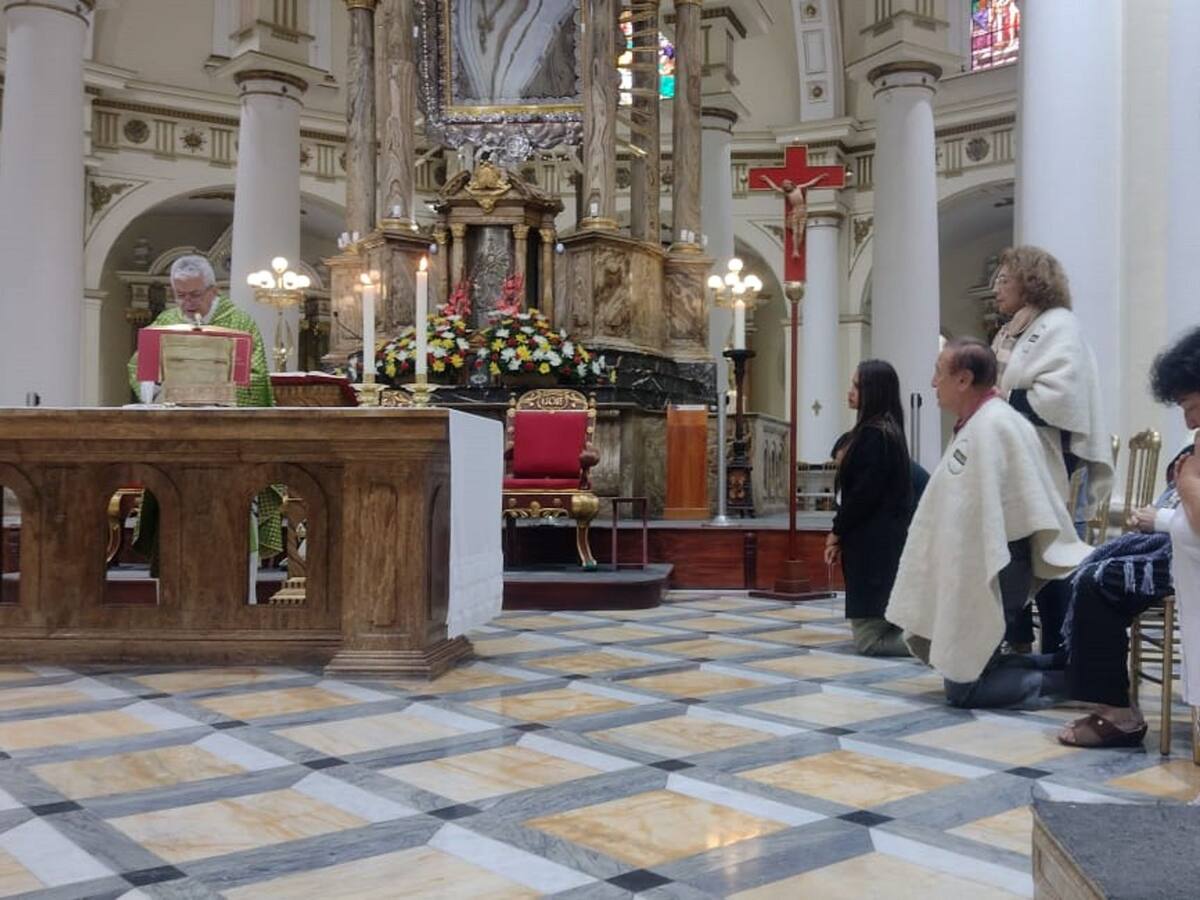 Rodolfo Hernández se presentó ante la Virgen de Chiquinquirá