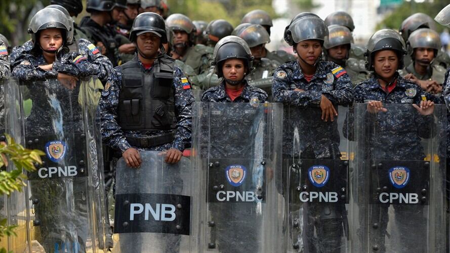 También afirmaron que se han acercado a Migración Colombia 18 miembros de la Guardia Nacional Bolivariana, dos de ellos con sus familias. . Foto: Getty Images