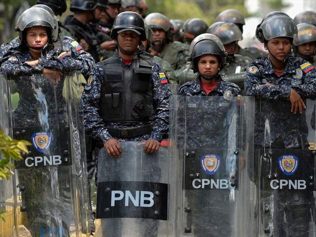 También afirmaron que se han acercado a Migración Colombia 18 miembros de la Guardia Nacional Bolivariana, dos de ellos con sus familias. . Foto: Getty Images