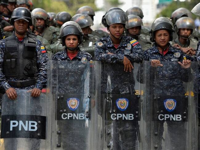 También afirmaron que se han acercado a Migración Colombia 18 miembros de la Guardia Nacional Bolivariana, dos de ellos con sus familias. . Foto: Getty Images