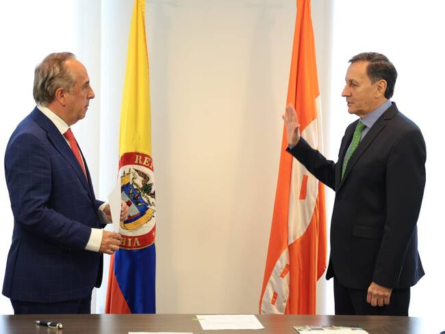 Posesión de Juan Alfonso Latarorre como director de Invías. Foto: Invías