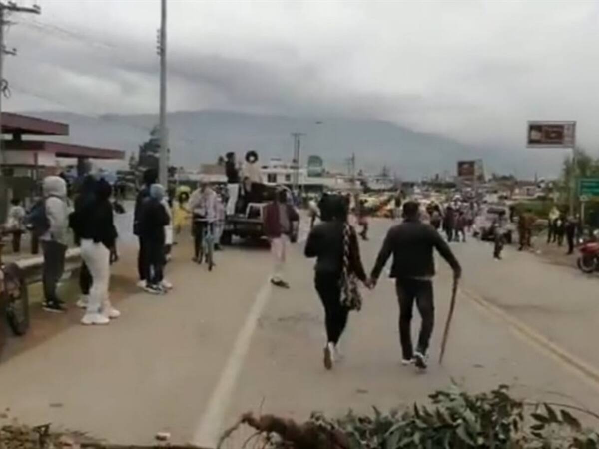 Manifestantes adelantan tres bloqueos viales en Boyacá