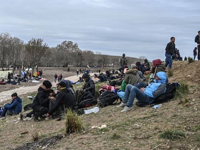 Crece la tensión en la frontera entre Grecia y Turquía por crisis migratoria