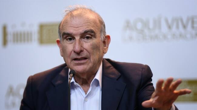 En el documento se advierten posibles inconsistencias en soportes por $4 mil millones, presentados ante las autoridades electorales para justificar los gastos de la campaña presidencial. Foto: Colprensa