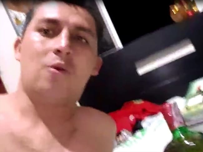 Alcalde de El Playón protagoniza bochornoso video donde pide licor de regalo de Navidad. Foto: Captura de video