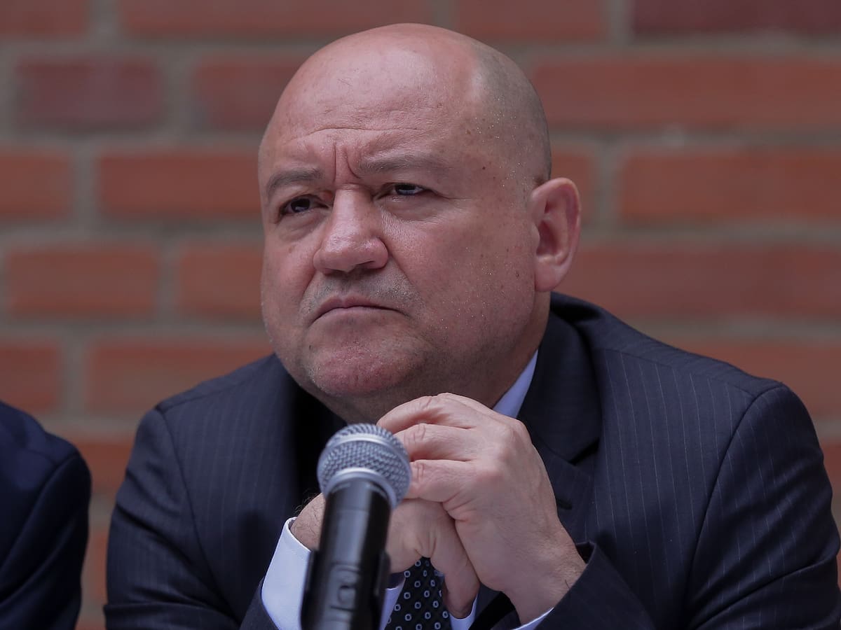 JEP rechaza definitivamente abrir proceso de expulsión contra Carlos Antonio Lozada