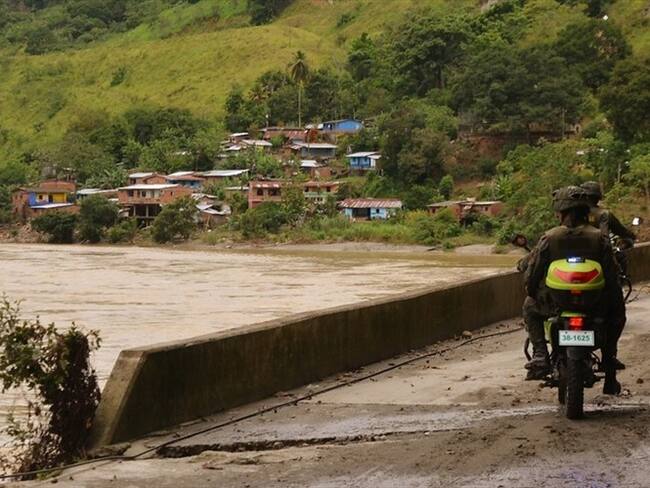 Algunas de las familias de Puerto Valdivia que fueron evacuadas por el riesgo durante de la emergencia en Hidroituango ya podrán regresar a sus hogares. Foto: Agencia EFE