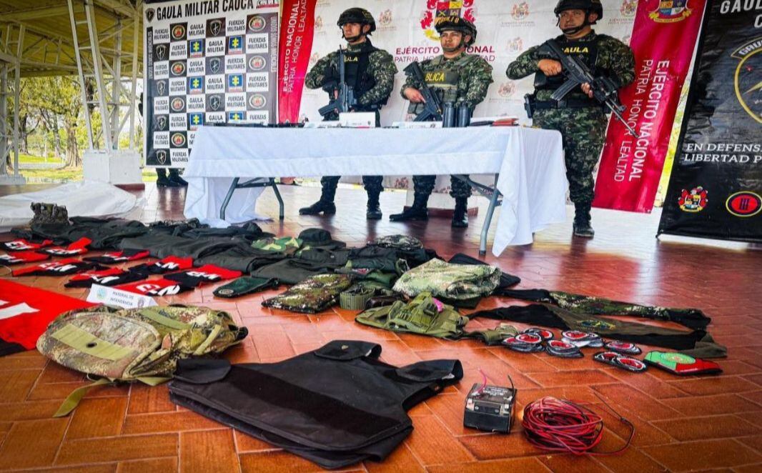 Material de guerra e intendencia incautado. Crédito: Ejército Nacional.