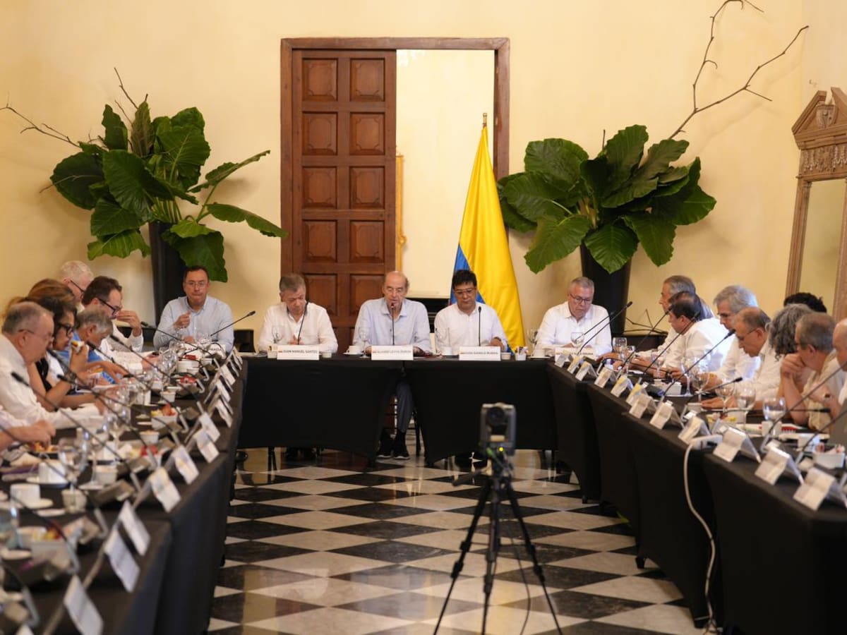 Sin Petro se llevó a cabo la cumbre de paz en Cartagena