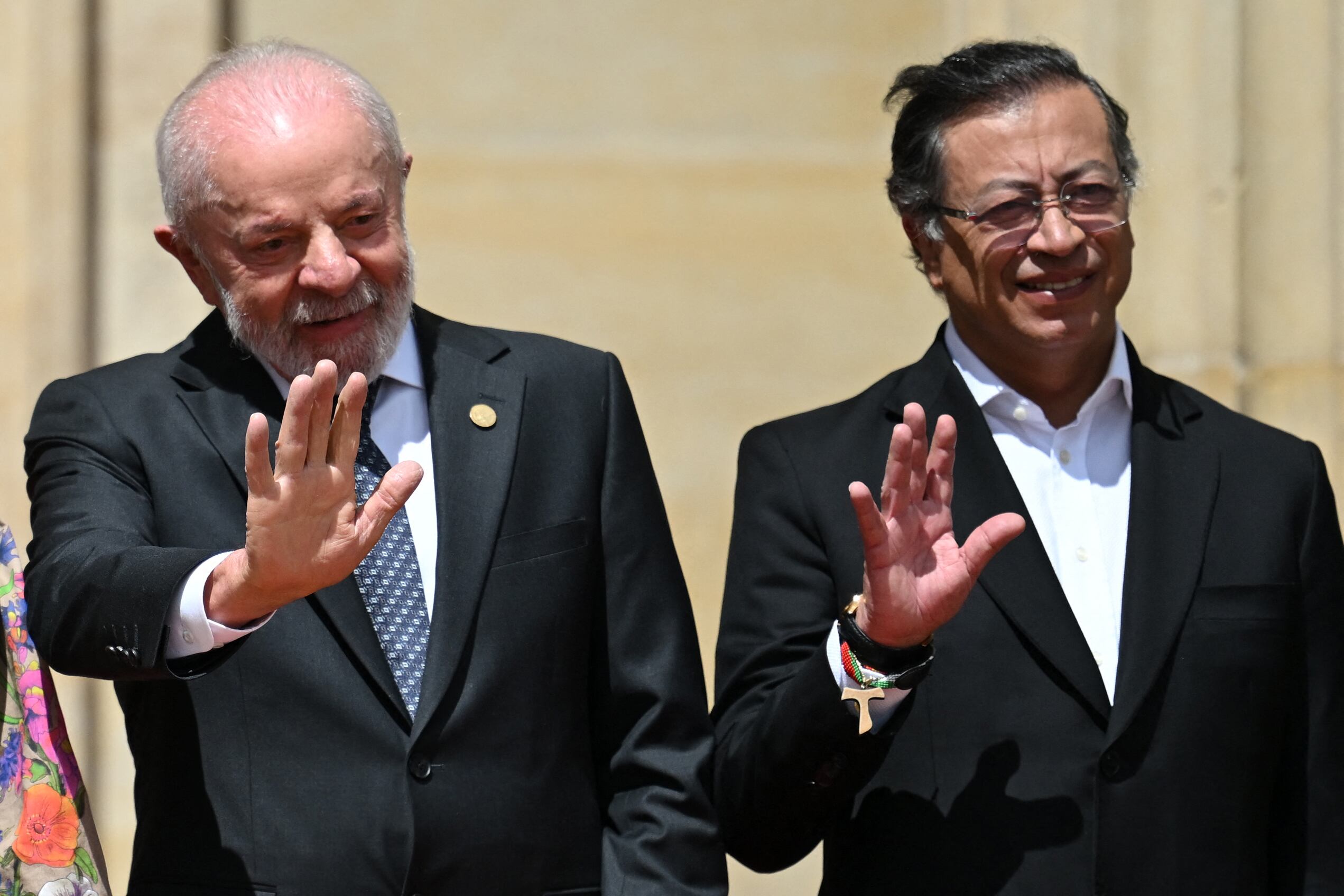 El presidente de Brasil, Luiz Inácio Lula da Silva, y el presidente de Colombia, Gustavo Petro, en Bogotá el 22 de agosto de 2025. (Foto de RAUL ARBOLEDA/AFP vía Getty Images)