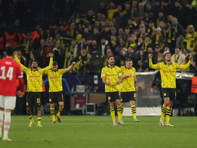 Jugadores del Dortmund, celebrando. Foto: EFE/EPA/FRIEDEMANN VOGEL.