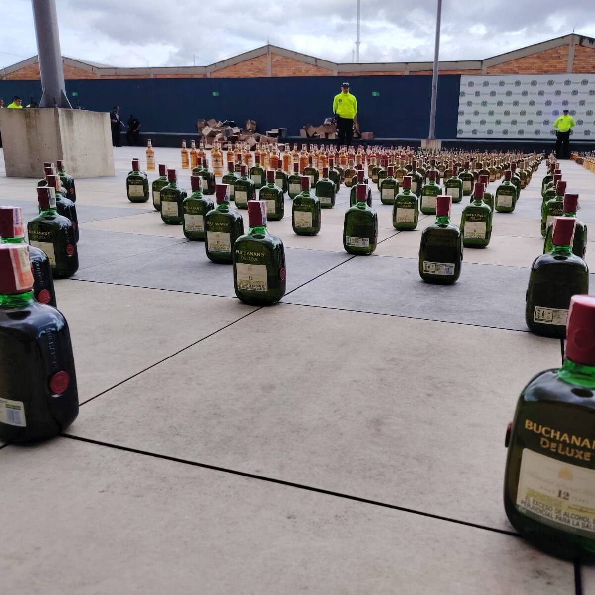 Fueron incautadas más de 1.700 unidades de licor adulterado en Cundinamarca