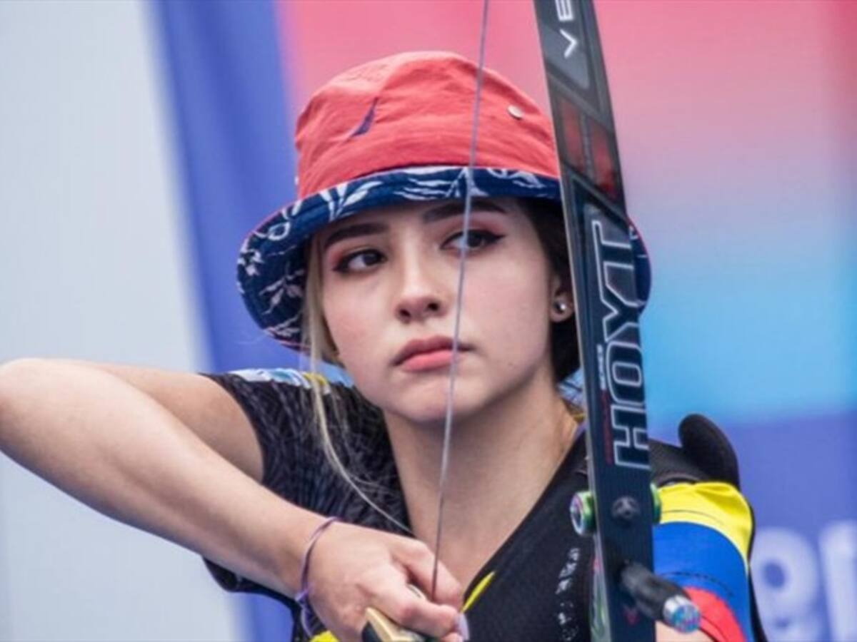 Conozca a Valentina Acosta, la arquera que tiene 'flechados' a los colombianos