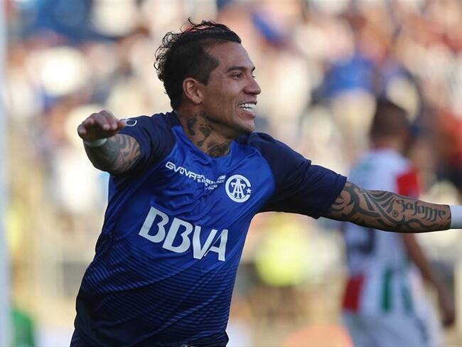 Dayro Moreno se deja querer del América de Cali. Foto: CLAUDIO REYES/AFP via Getty Images