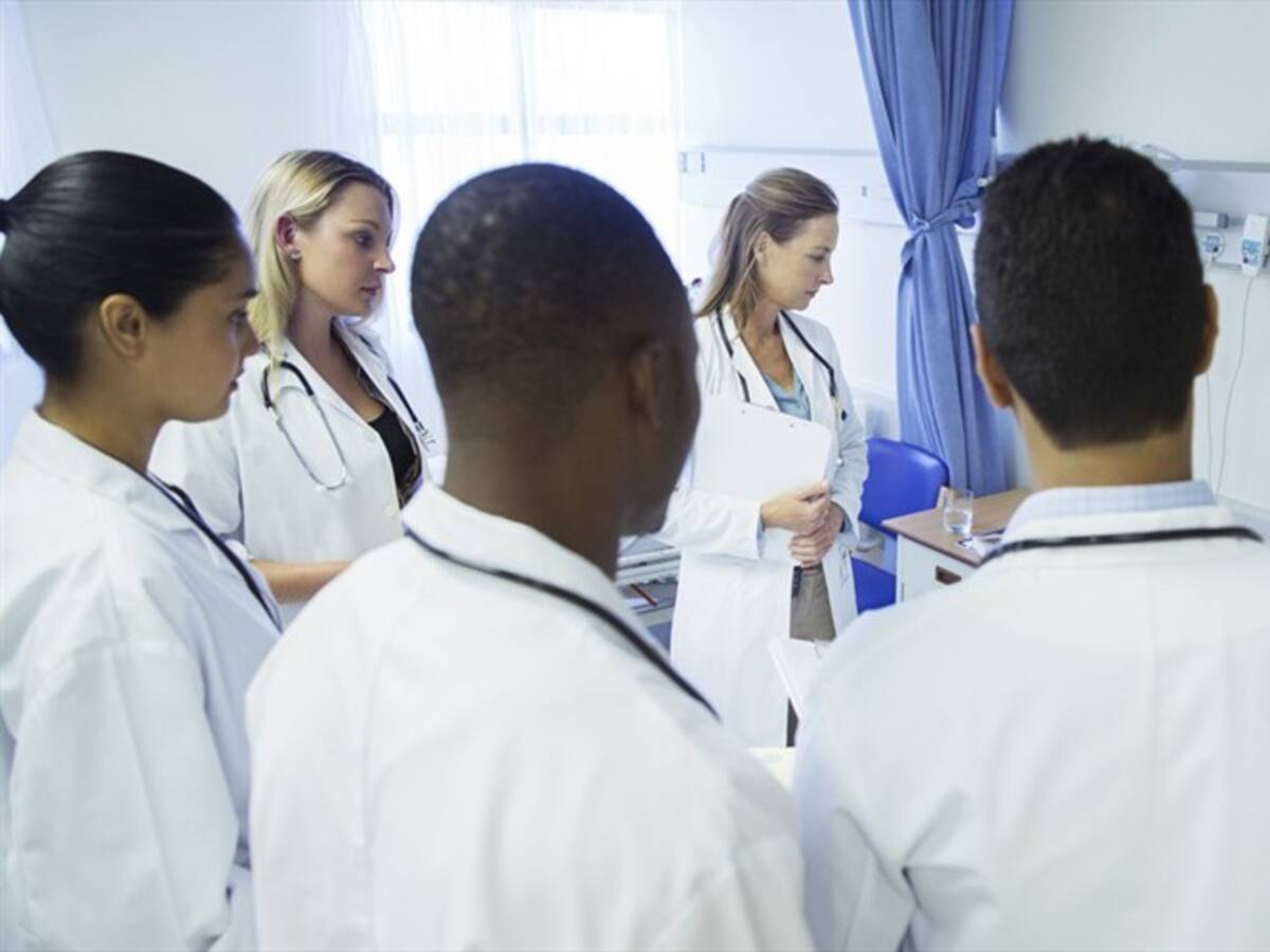 ¿Cómo operará la ley que permitirá que los médicos residentes reciban remuneración?