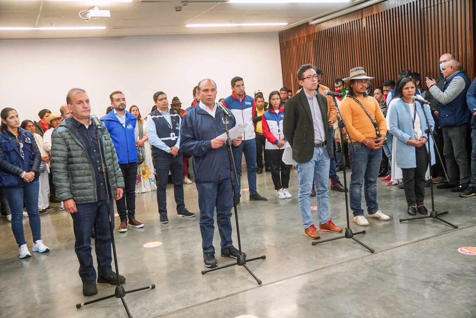 Indígenas y Alcaldía llegan a acuerdo para desalojar el Parque Nacional de Bogotá. Foto: Alcaldía de Bogotá
