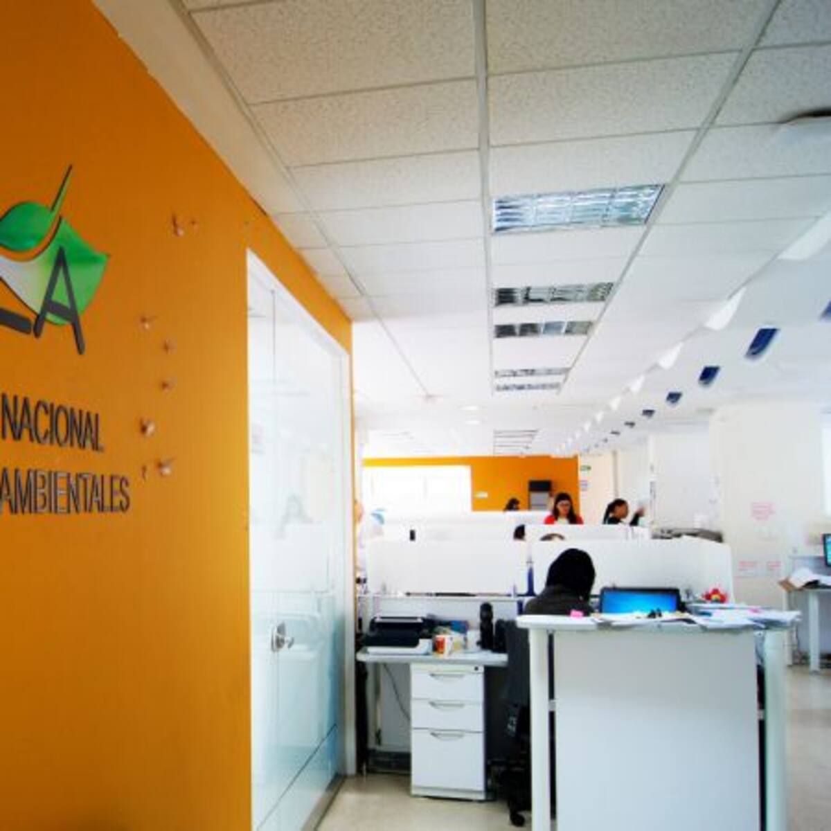 ANLA responde a Galán: licencias de redes eléctricas están frenadas por otras entidades