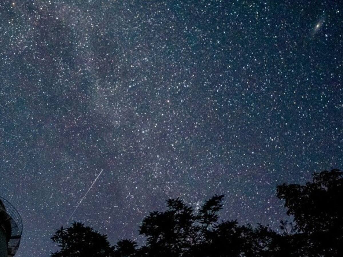 ¡Alístese! En este mes podrá ver a Marte y dos lluvias de estrellas