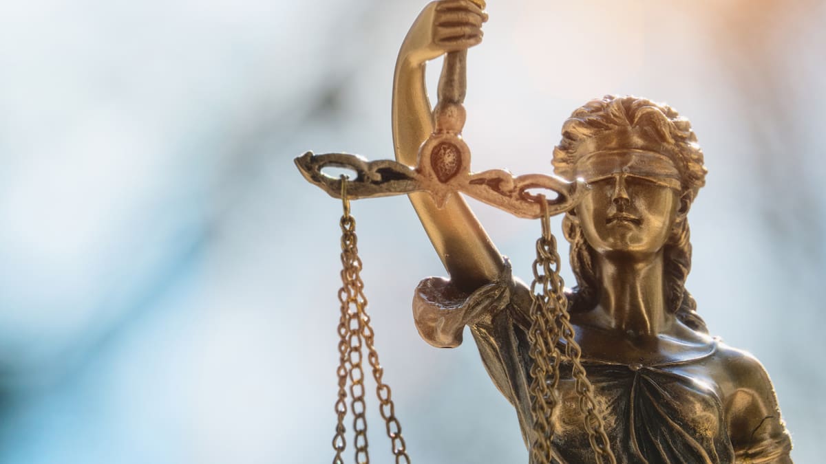 Fiscal se habría quedado con indemnización de víctimas de abuso sexual