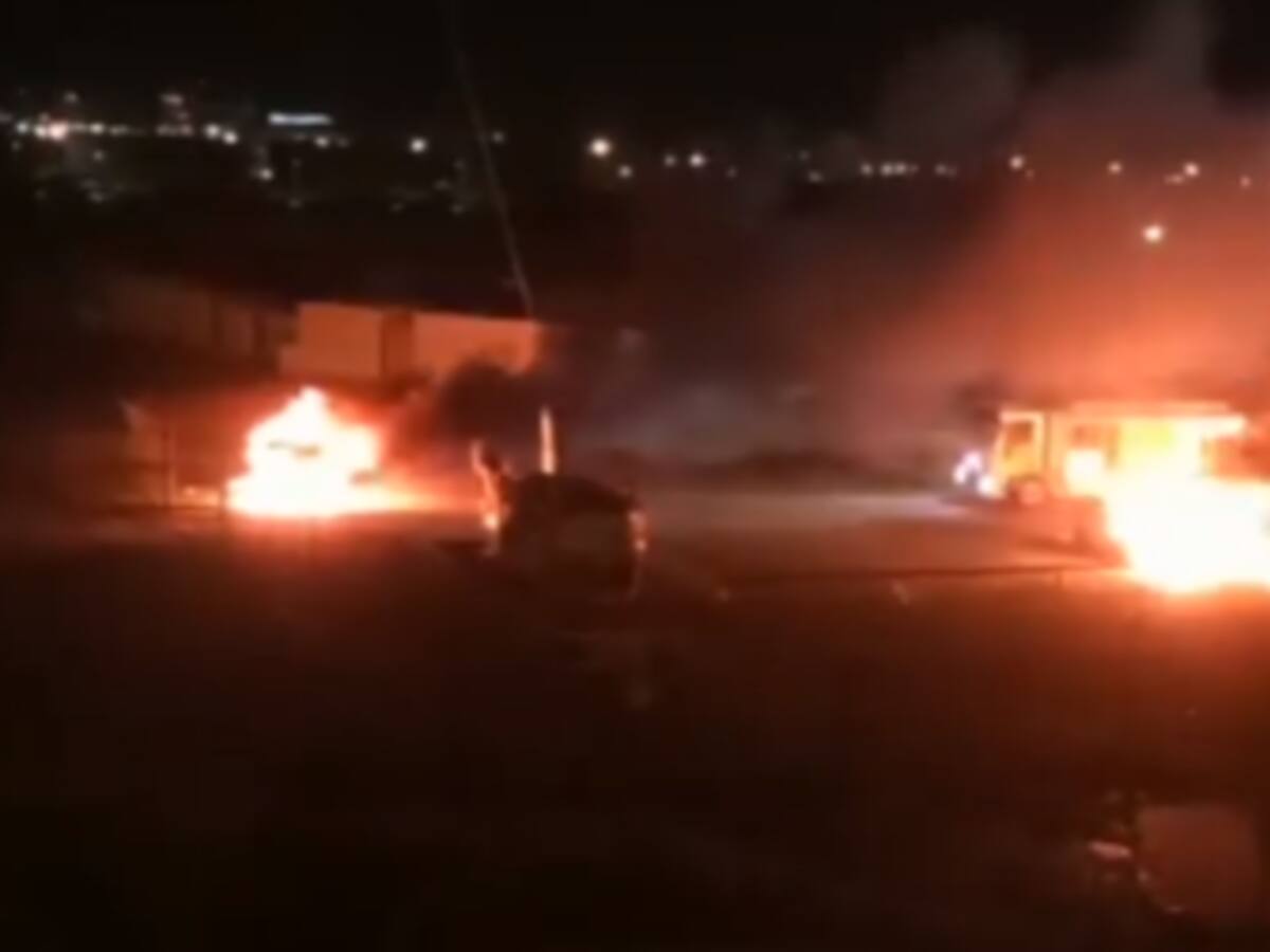 VIDEO: hinchas prendieron fuego a automóviles de futbolistas de Aldosivi en protesta