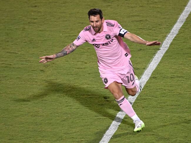 Lionel Messi festeja uno de sus dos goles ante el Dallas. (Photo by Logan Riely/Getty Images)