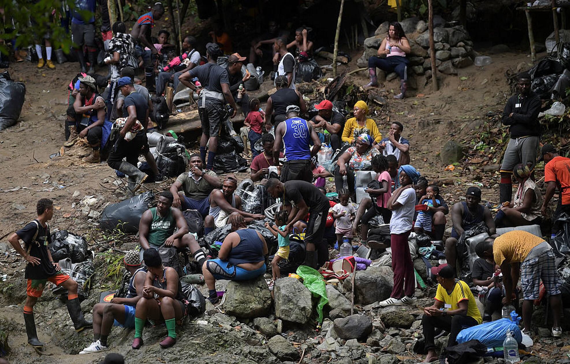 Migrantes en el Tapón del Darién. Foto: AFP