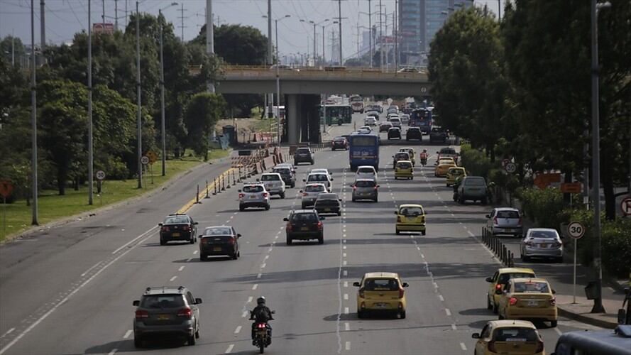 on 1.000 cupos de estacionamiento ubicados en el sector de Chicó Norte, localidad de Chapinero, entran en operación las Zonas de Parqueo Pago en Bogotá. Foto: Colprensa / ÁLVARO TAVERA