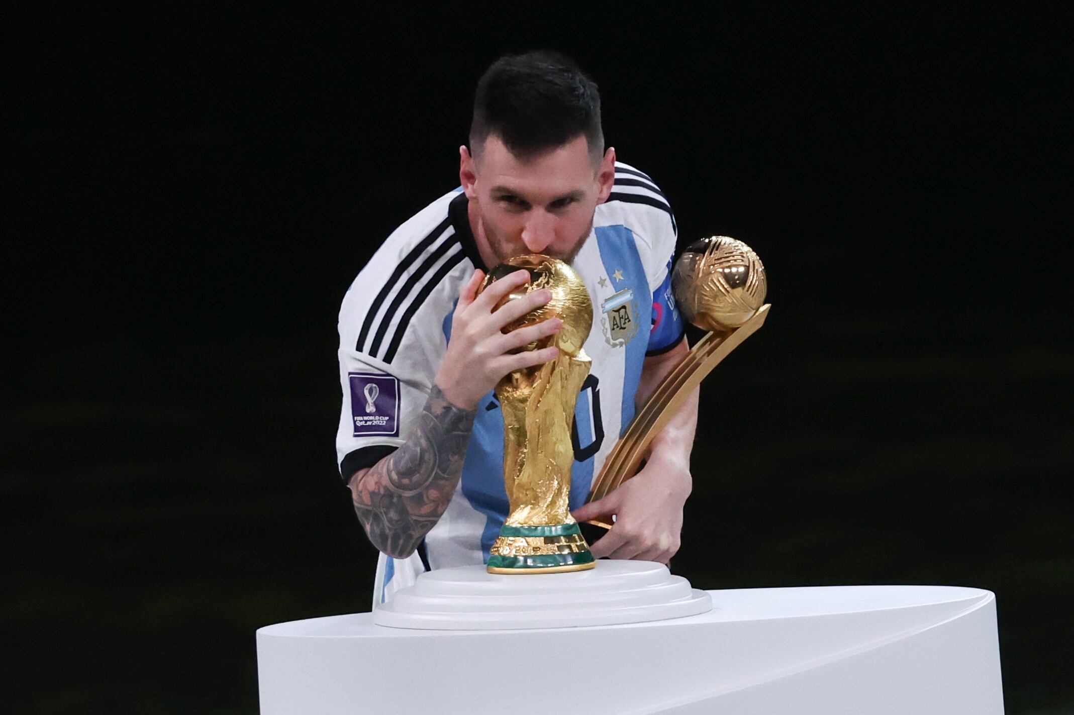 Lionel Messi de Argentina y la Copa Mundial de la FIFA. FOTO: Zhizhao Wu/Getty Images