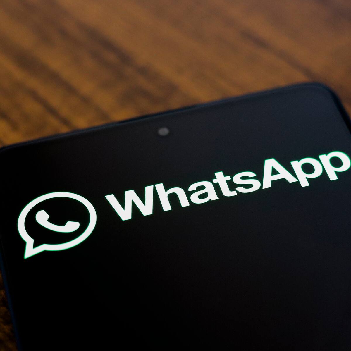 ¿Quiere activar el ‘modo plateado’ en WhatsApp? Paso a paso para instalarlo