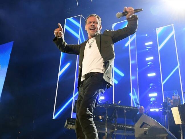 Marc Anthony derrite las redes sociales al bailar con una fanática de 95 años. Foto: Getty Images/Bryan Steffy / Colaborador