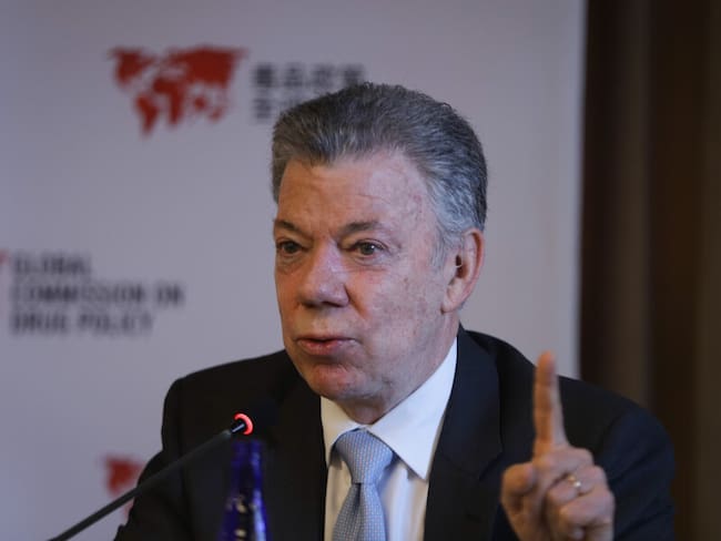 Grupo Aval le dijo a la SEC que sobornos entraron a la campaña de Santos