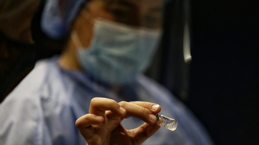 Con una denuncia penal solicitan a la Fiscalía investigar posible venta de vacunas. Foto: Colprensa