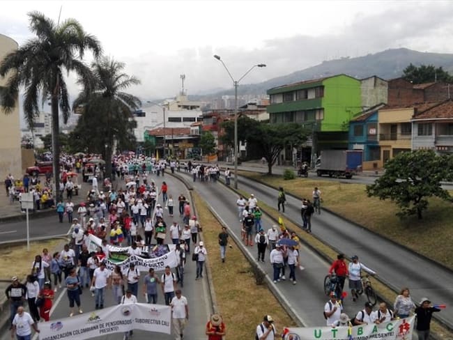 Maestros del Valle del Cauca marcharon para exigir garantías de seguridad. Foto: Erika Rebolledo