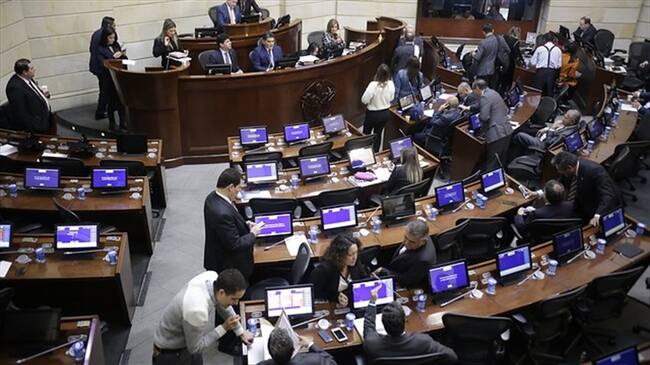 Avanza proyecto que hace pública la declaración de bienes y renta de funcionarios públicos. Foto: Colprensa