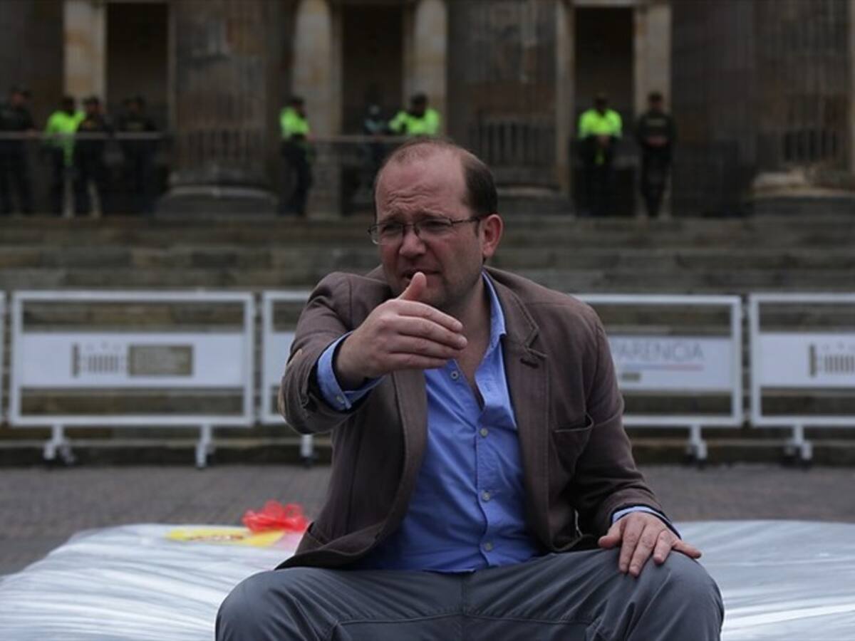 ¿Se equivocó Daniel Samper Ospina al utilizar foto de los hijos del presidente Iván Duque?