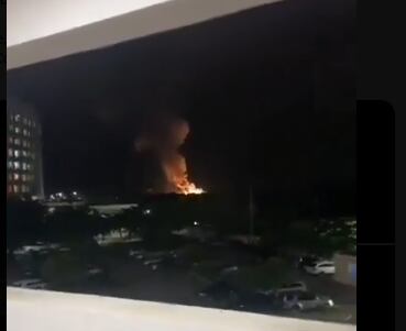 URGENTE : Se reportan explosiones y sobrevuelos en Caracas, Venezuela