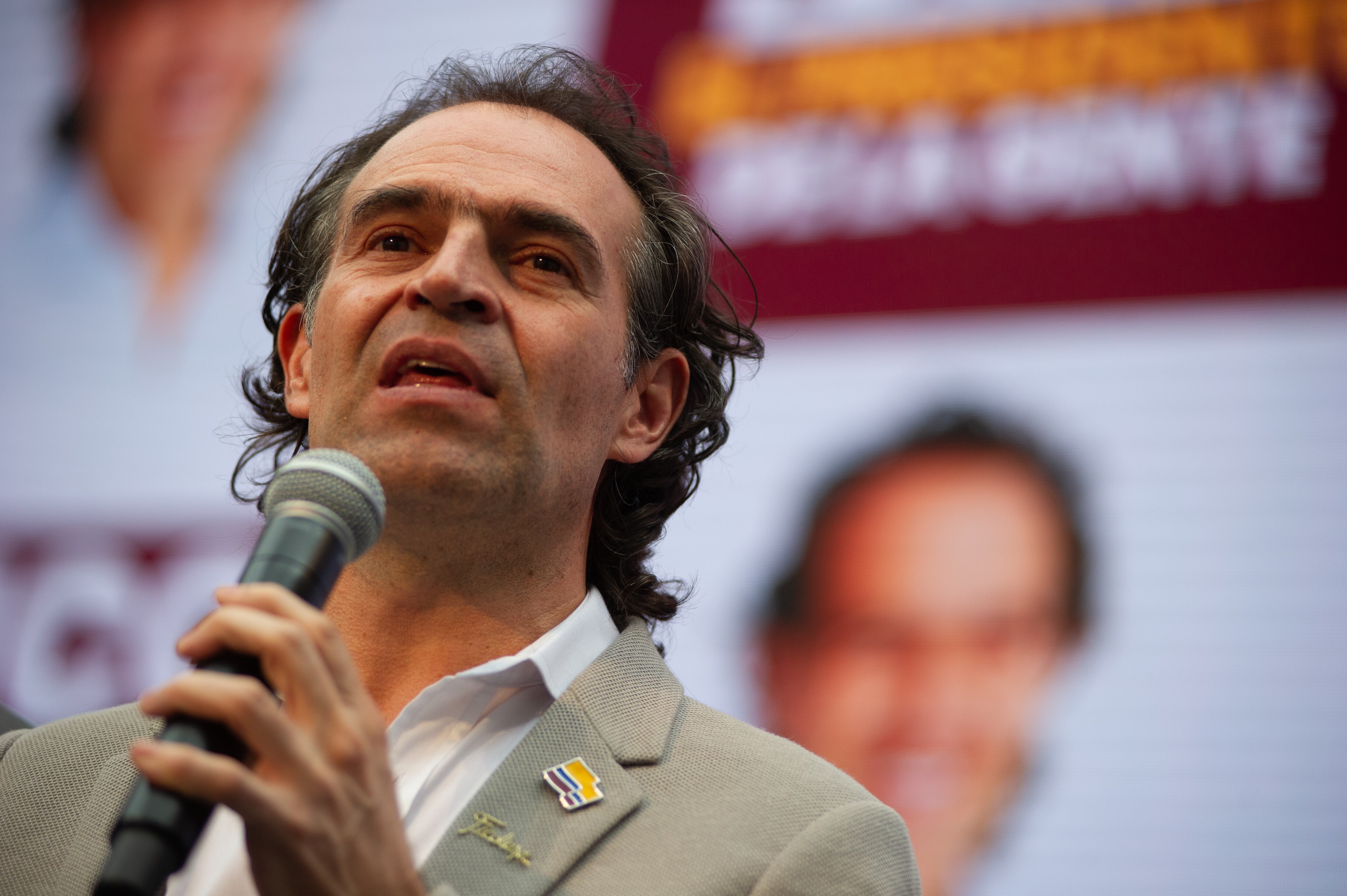 Encontramos al hombre que le hizo la molesta pregunta al candidato Federico Gutiérrez en La Picota