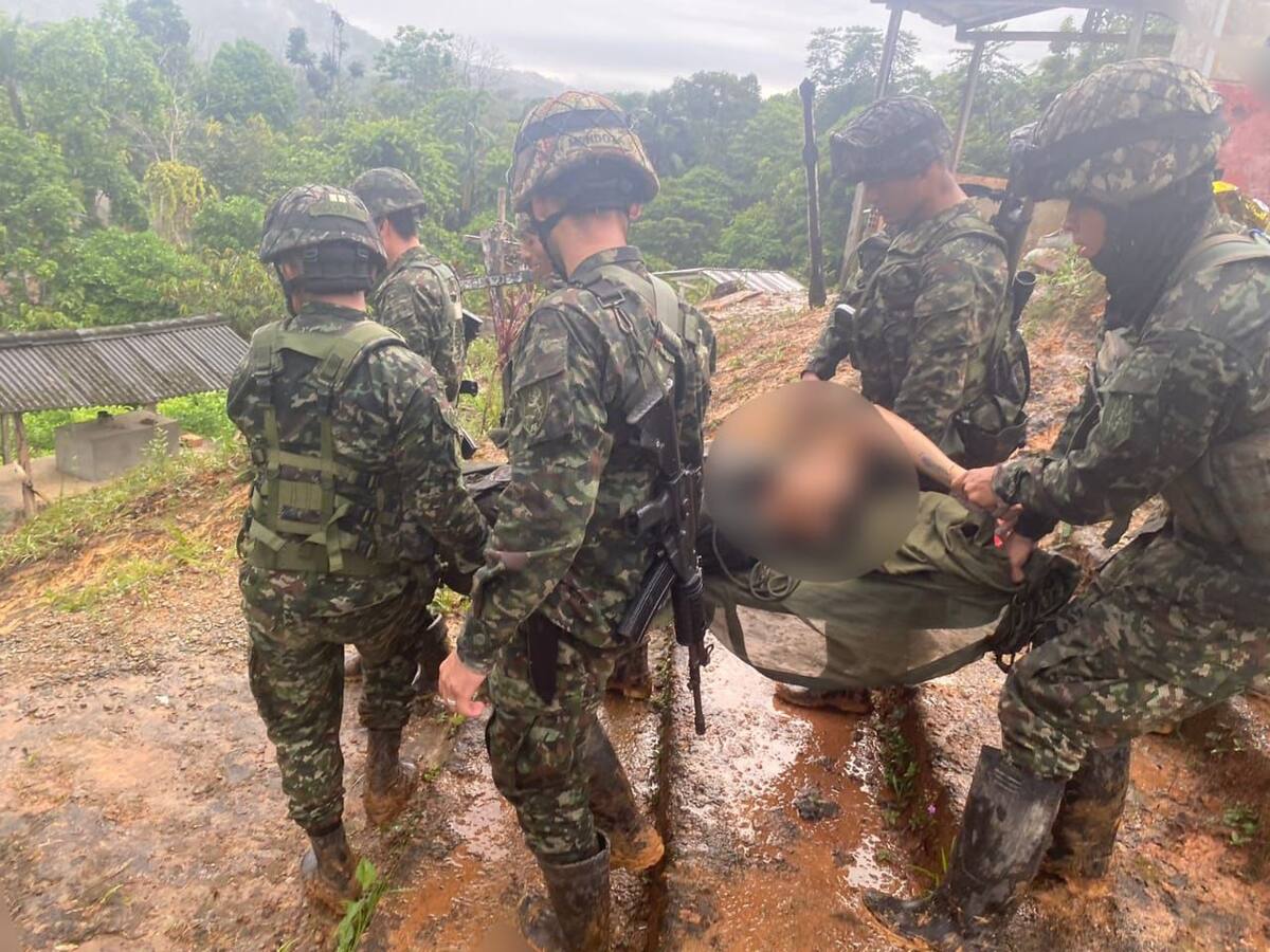 Las Fuerzas Militares salvaron la vida de un subversivo herido en combate en el Cauca