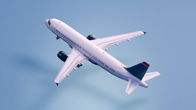 Qué hacer si cancelan el vuelo por el aumento de los casos de COVID-19. Foto: Getty