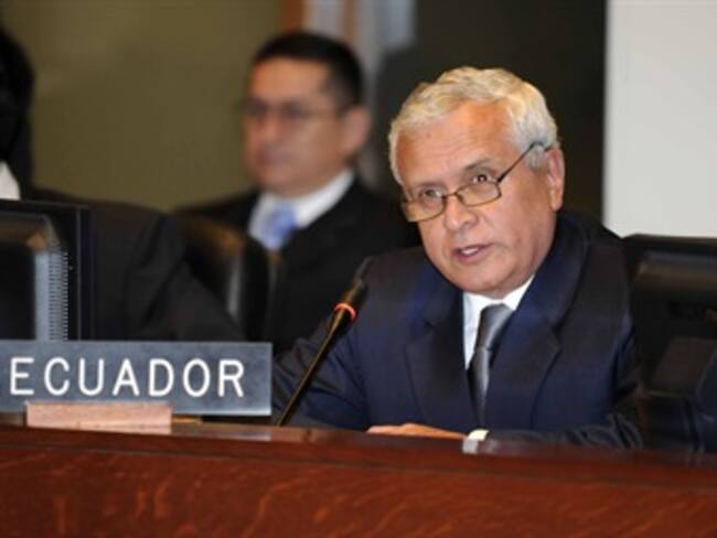 Embajador de Ecuador ante la OEA renunció a su cargo por disputa entre Colombia y Venezuela
