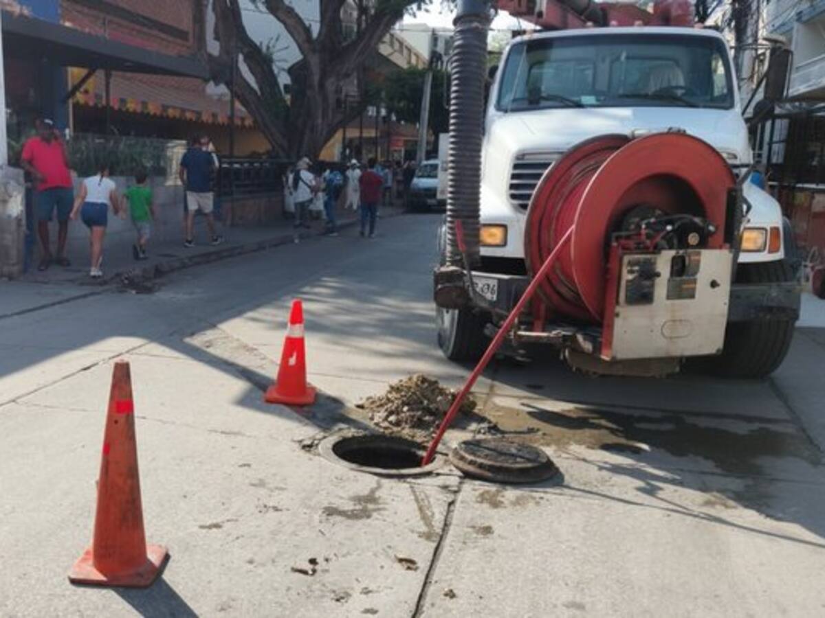 Sector turístico de El Rodadero, en Santa Marta, en alerta por rebosamiento de aguas negras
