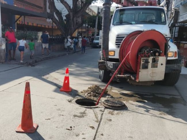 Sector turístico de El Rodadero, en Santa Marta, en alerta por rebosamiento de aguas negras