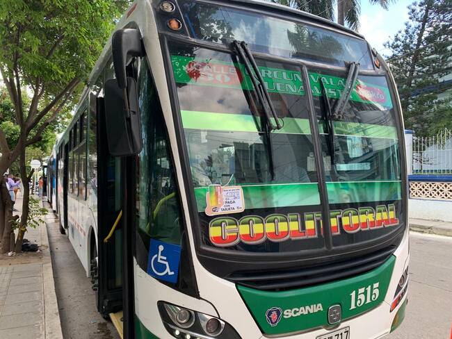 Vehículo con SIBUS en Barranquilla./ Caracol Radio